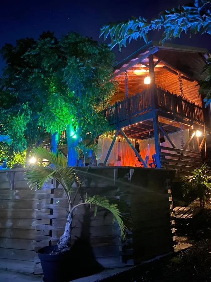 Guest house La Villa Kabana Chambres Privees Sainte-Anne