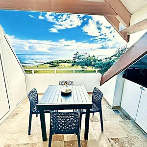  Appartement Studio Face A La Mer Residence Pierre Et Vacances